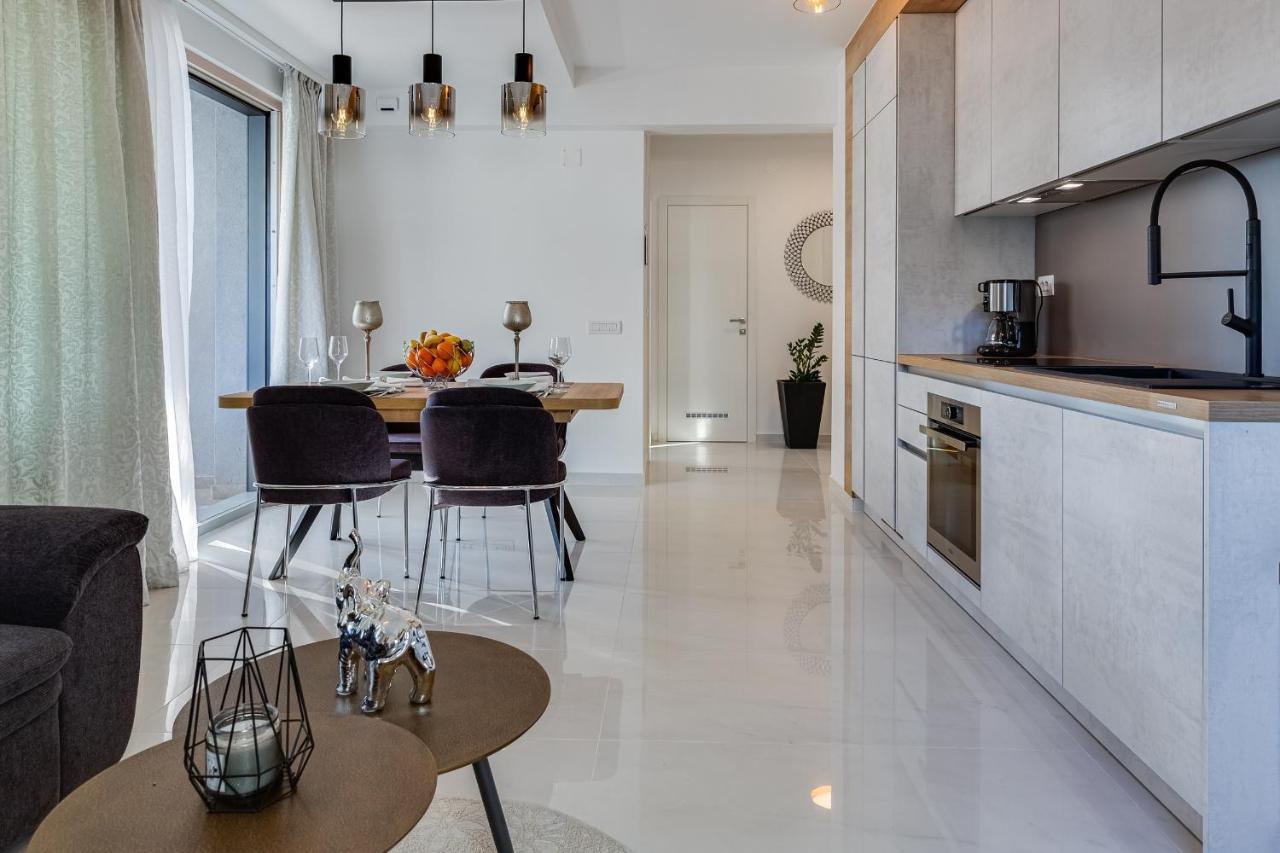 Diamond Two Bedroom Apartment Задар Екстериор снимка