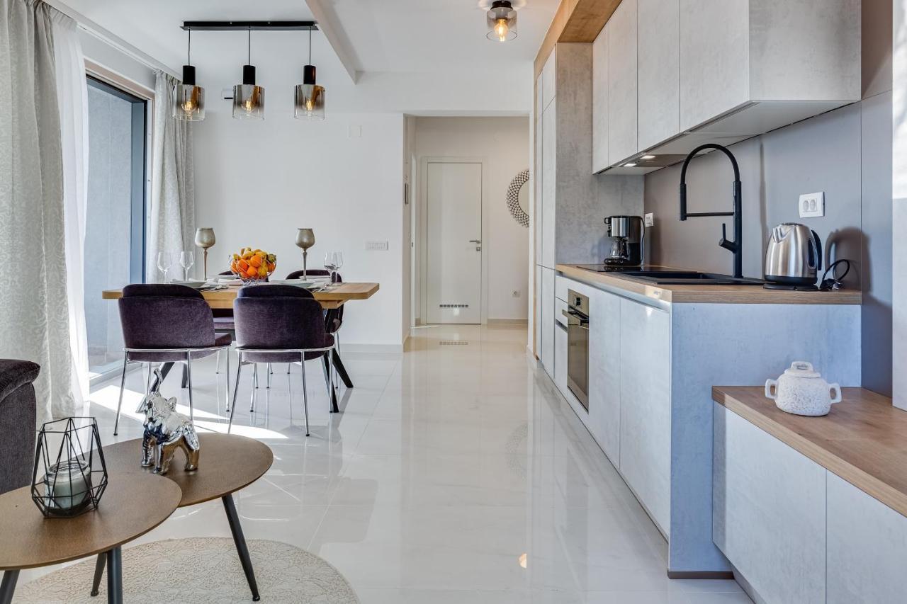 Diamond Two Bedroom Apartment Задар Екстериор снимка