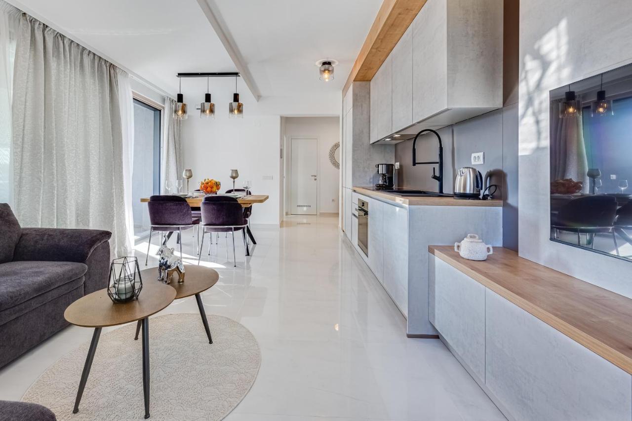 Diamond Two Bedroom Apartment Задар Екстериор снимка